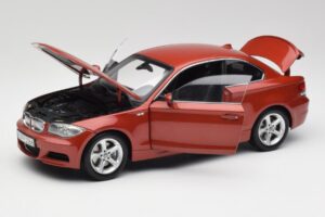 BMW 1 E82 Coupe Oranssi Kyosho 1:18 80430427064 Metalli — kuva 2 / 8