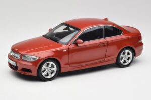 BMW 1 E82 Coupe Oranssi Kyosho 1:18 80430427064 Metalli