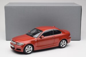 BMW 1 E82 Coupe Oranssi Kyosho 1:18 80430427064 Metalli — kuva 8 / 8