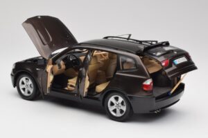 BMW X3 E83 3.0d Tummanharmaa Metallic Kyosho 1:18 80430300736 Metalli — kuva 5 / 8