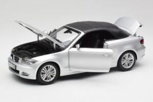 BMW 135i E88 Avoauto Titan Hopea Kyosho 1:18 80430427021 Metalli — kuva 2 / 8