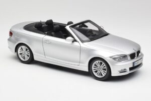 BMW 135i E88 Avoauto Titan Hopea Kyosho 1:18 80430427021 Metalli — kuva 6 / 8