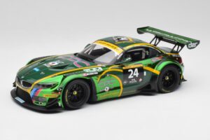 BMW Z4 E89 GT3 #24 Saudi Falcons K. Al Faisal / A. Binladen Dubai 24 Hours 2013 Minichamps 1:18 151132324 Metalli