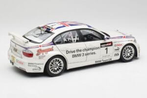 BMW E90 320si #1 A. Priaulx WTCC Champion 2006 Kyosho 1:18 80430429067 Metalli — kuva 3 / 8