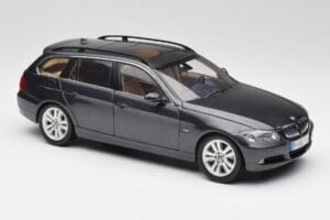 BMW 330i E91 Touring Tummanharmaa Kyosho 1:18 80430394360 Metalli — kuva 6 / 8