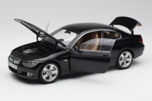 BMW 3 E92 Coupe Musta Kyosho 1:18 80430407222 Metalli — kuva 2 / 8