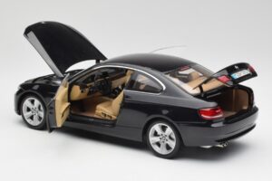 BMW 3 E92 Coupe Musta Kyosho 1:18 80430407222 Metalli — kuva 5 / 8
