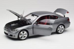 BMW 330i E92 Coupe Harmaa Metallic Kyosho 1:18 80430407220 Metalli — kuva 2 / 8