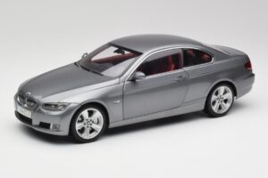 BMW 330i E92 Coupe Harmaa Metallic Kyosho 1:18 80430407220 Metalli