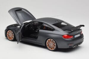 BMW M4 F82 GTS Frozen Harmaa Minichamps 1:18 80432411555 Metalli — kuva 5 / 8