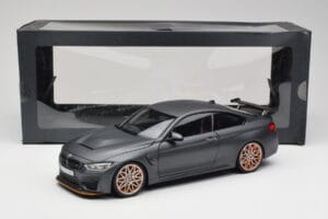 BMW M4 F82 GTS Frozen Harmaa Minichamps 1:18 80432411555 Metalli — kuva 8 / 8