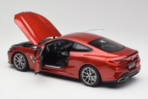 BMW M850i G15 Oranssi Metallic Norev 1:18 183285 Metalli — kuva 5 / 8