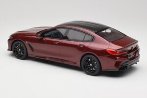 BMW M850i G15 M Performance Melbourne Red Metallic GT Spirit 1:18 GT493 Hartsi — kuva 5 / 6