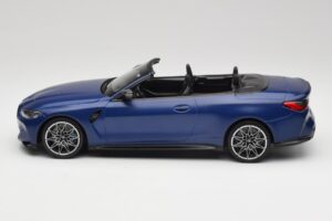 BMW M4 G82 Avoauto Frozen Portimao Blue Minichamps 1:18 155021030 Metalli — kuva 3 / 6
