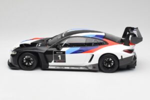 BMW M4 GT3 Presentation Car 2021 Minichamps 1:18 155212000 Metalli — kuva 3 / 6