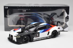 BMW M4 GT3 Presentation Car 2021 Minichamps 1:18 155212000 Metalli — kuva 6 / 6