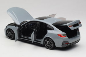 BMW i4 G26 Grey Metallic Minichamps 1:18 110023010 Metalli — kuva 5 / 8