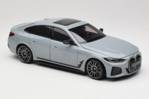 BMW i4 G26 Grey Metallic Minichamps 1:18 110023010 Metalli — kuva 6 / 8