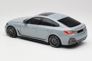 BMW i4 G26 Grey Metallic Minichamps 1:18 110023010 Metalli — kuva 7 / 8