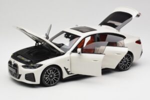 BMW i4 M50 G26 Alpine White Minichamps 1:18 110023011 Metalli — kuva 2 / 8