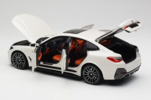 BMW i4 M50 G26 Alpine White Minichamps 1:18 110023011 Metalli — kuva 5 / 8