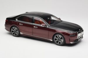 BMW i7 G70 Black & Red Metallic Minichamps 1:18 110023201 Metalli — kuva 6 / 8