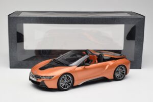 BMW i8 Roadster E-Kupari Minichamps 1:18 80432454784 Metalli — kuva 6 / 6