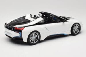 BMW i8 Roadster I15 Valkoinen Metallic Minichamps 1:18 155027031 Metalli — kuva 2 / 6
