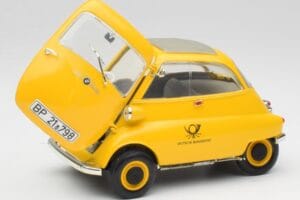 BMW Isetta 250 Deutsche Bundespost Revell 1:18 925 Metalli — kuva 2 / 8