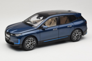 BMW iX Blue Metallic Minichamps 1:18 110023100 Metalli