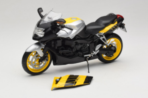BMW K1200S Keltainen Musta Minichamps 1:10 80430309224 Metalli — kuva 2 / 8