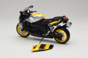 BMW K1200S Keltainen Musta Minichamps 1:10 80430309224 Metalli — kuva 5 / 8