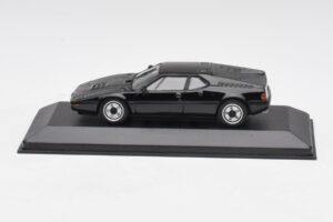 BMW M1 Musta Minichamps 1:43 940025021 Metalli