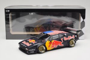 BMW M1 Group B Team Red Bull #7 D. Quester / A. Riccitelli Class Winners HSR Daytona Classic 2017 Minichamps 1:18 155172907 M — kuva 6 / 6