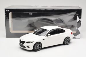 BMW M2 Competition F87 Valkoinen Minichamps 1:18 155028000 Metalli — kuva 6 / 6