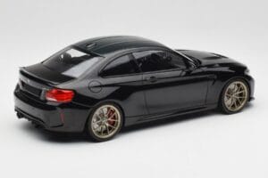 BMW M2 CS F87 Musta Metallic Kultaisilla Vanteilla Minichamps 1:18 155021021 Metalli — kuva 2 / 6