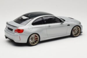BMW M2 CS F87 Hopea kultaisilla vanteilla Minichamps 1:18 155021028 Metalli — kuva 2 / 6