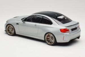 BMW M2 CS F87 Hopea kultaisilla vanteilla Minichamps 1:18 155021028 Metalli — kuva 5 / 6