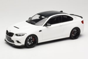 BMW M2 CS F87 Valkoinen mustilla vanteilla Minichamps 1:18 155021025 Metalli