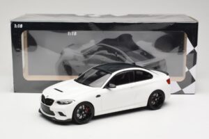 BMW M2 CS F87 Valkoinen mustilla vanteilla Minichamps 1:18 155021025 Metalli — kuva 6 / 6