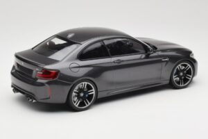 BMW M2 F87 Grey Metallic Minichamps 1:18 155026102 Metalli — kuva 2 / 6