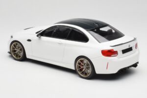 BMW M2 F87 CS Alpine White Kultaiset Vanteet Minichamps 1:18 155021020 Metalli — kuva 5 / 6