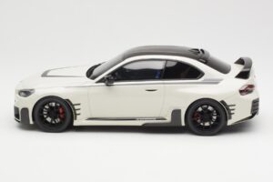 BMW M2 G87 M Performance Valkoinen GT Spirit 1:18 GT476 Hartsi — kuva 3 / 6