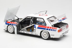 BMW M3 E30 #7 Fina J. Cecotto DTM 1992 AUTOart 1:18 89246 Metalli — kuva 4 / 7