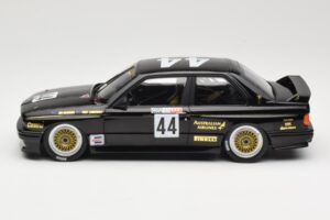 BMW M3 E30 JPS Team BMW #44 J. Richards / T. Longhurst Class Winners Bathurst 1000 1987 Minichamps 1:18 155872044 Metalli — kuva 3 / 6