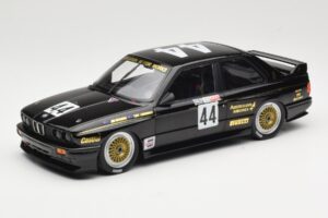 BMW M3 E30 JPS Team BMW #44 J. Richards / T. Longhurst Class Winners Bathurst 1000 1987 Minichamps 1:18 155872044 Metalli