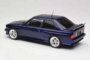 BMW M3 E30 Macau Blue IXO 1:18 18CMC122 Metalli — kuva 5 / 6