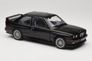 BMW M3 E30 Sport Evo Musta Solido 1:18 S1801501 Metalli — kuva 6 / 8