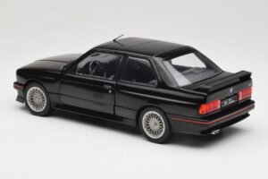 BMW M3 E30 Sport Evo Musta Solido 1:18 S1801501 Metalli — kuva 7 / 8