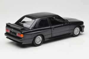 BMW M3 E30 Sport Evolution Blue Metallic Minichamps 1:18 180020308 Metalli — kuva 3 / 8